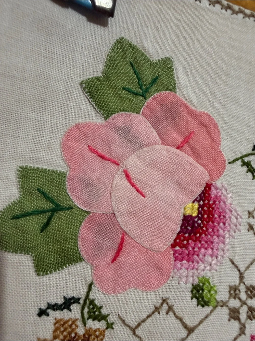Embroidered Vintage Pink Rose Table Runner - Home Dining-Dresser Sash.
